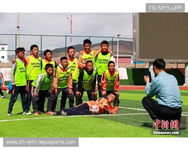 青少年球员在足球青训营的蜕变之旅