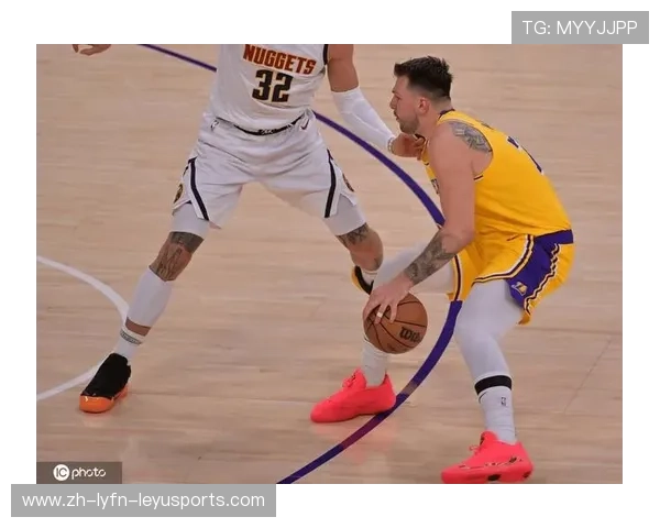 赛场回顾活塞险胜湖人东契奇突破展现巨星价值